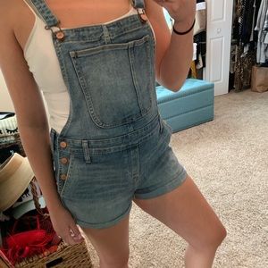 Overall shorts denim